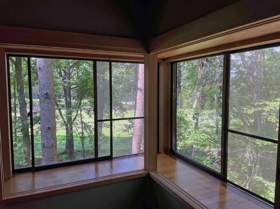 Haruna Wing Private Cottage In The Forest Overlooking The Golf Course 吾妻硫黄鉱山 エクステリア 写真