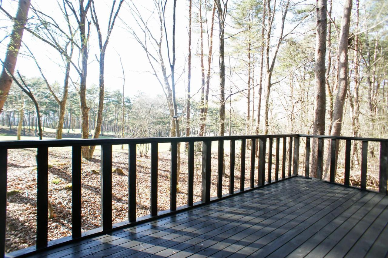 Haruna Wing Private Cottage In The Forest Overlooking The Golf Course 吾妻硫黄鉱山 エクステリア 写真